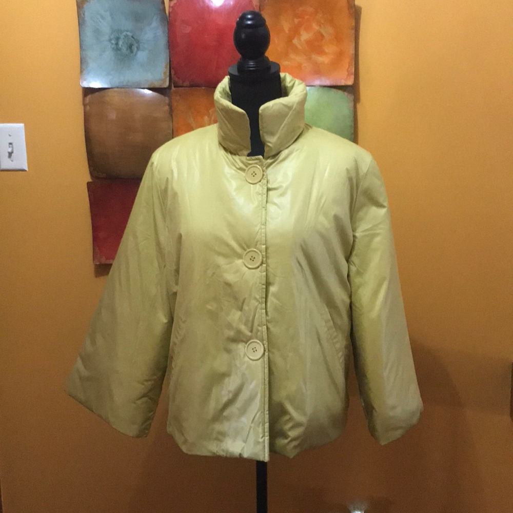 Lightweight 3/4 Sleeve Swing Jacket